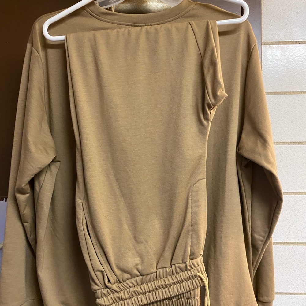 Man’s 2pc sweatsuit